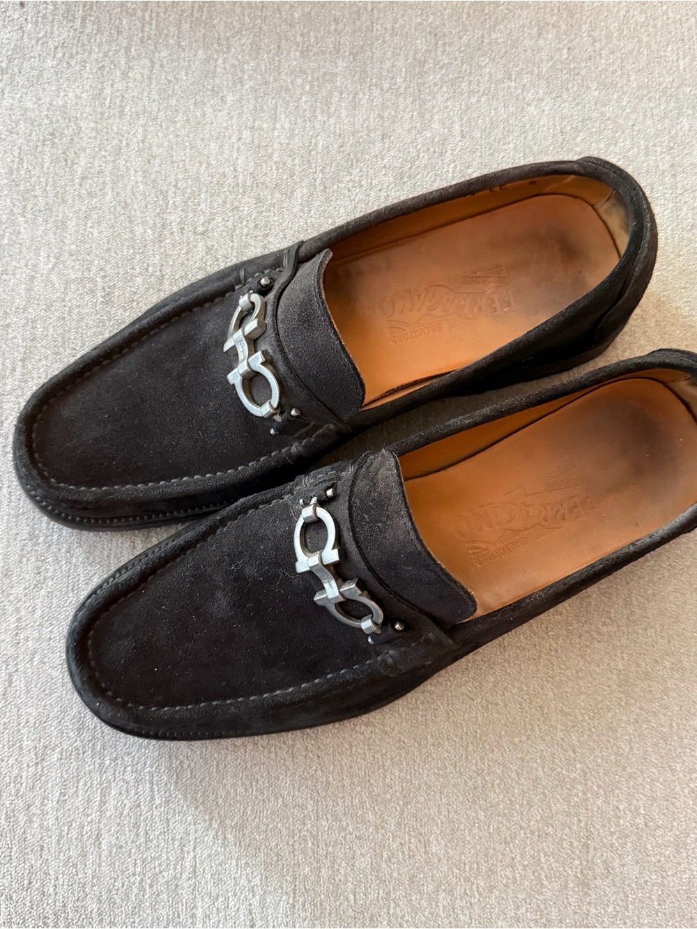 Salvatore Ferragamo Men’s Black Suede Gancini Driving Loafers Size 8 EE Italy